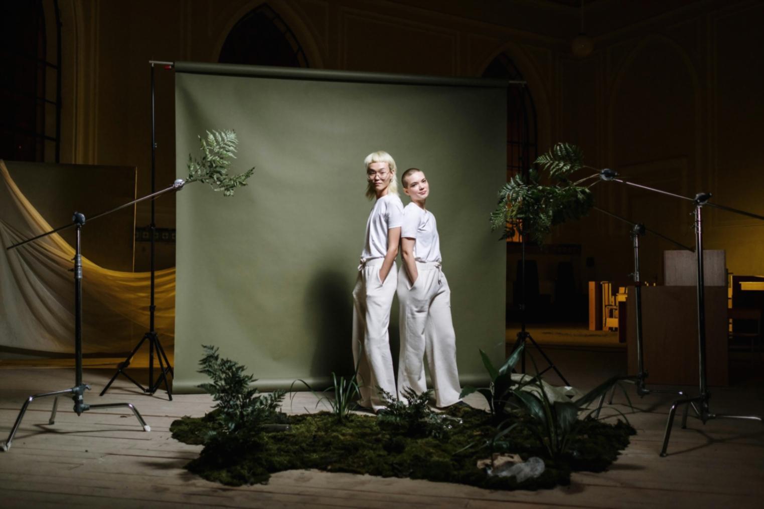 Танцівники відпрацьовують складні ритмічні комбінації